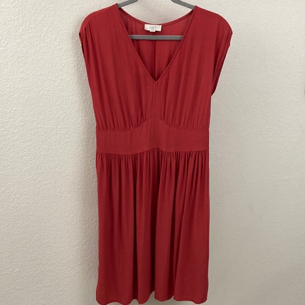 Loft V-neck Soft Burgundy Knee Length Dress size Medium